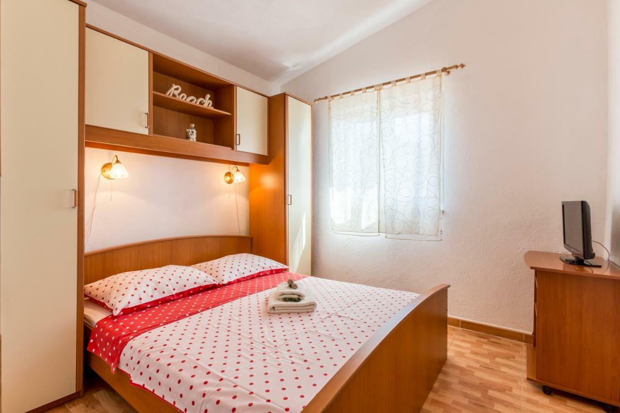 Apartments Ivka Bol Esterno foto